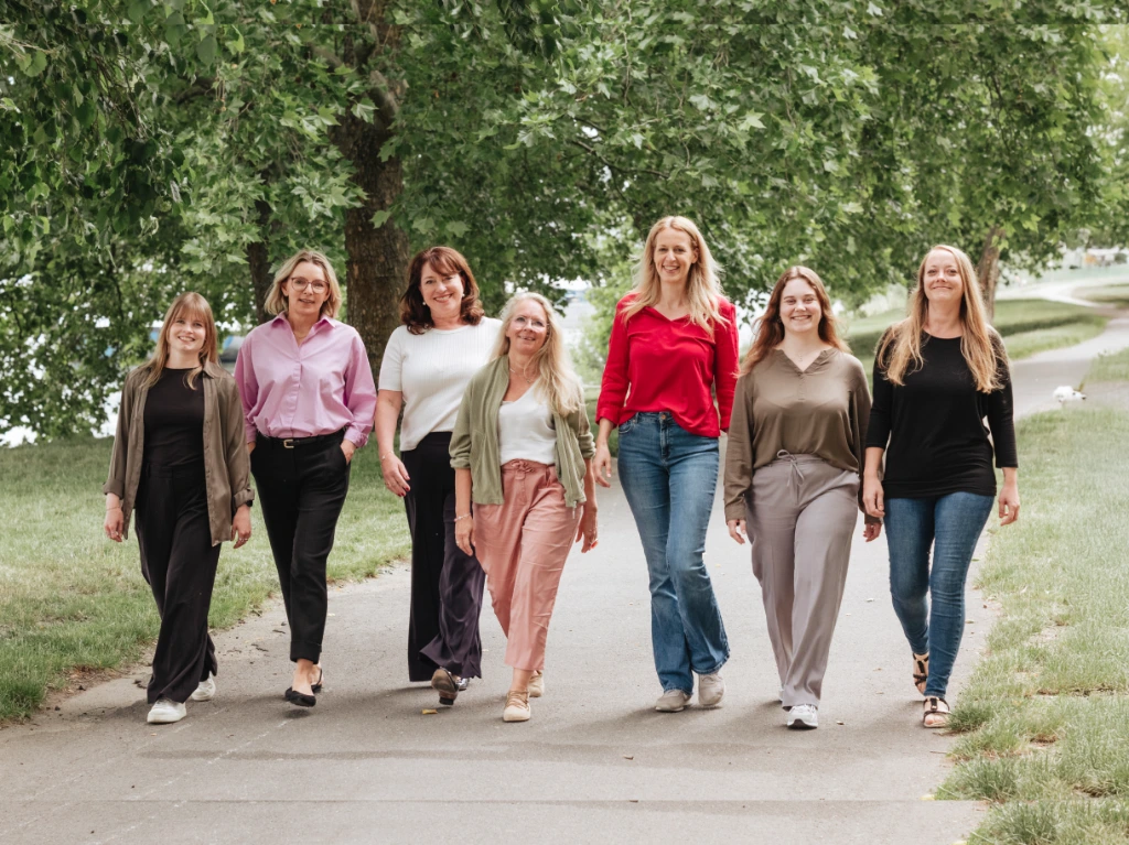 Gruppenfoto vom Team des WEISSEN RING Impact Campus