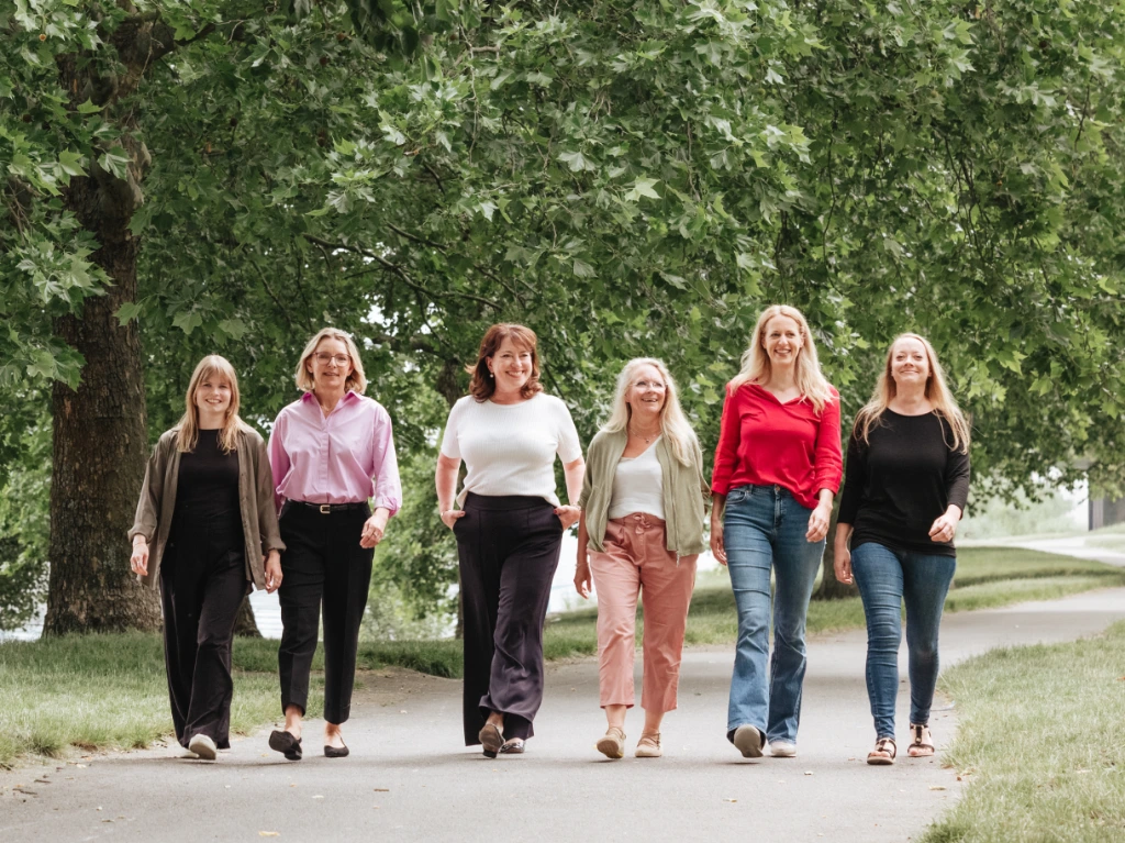 Gruppenfoto vom Team des WEISSEN RING Impact Campus